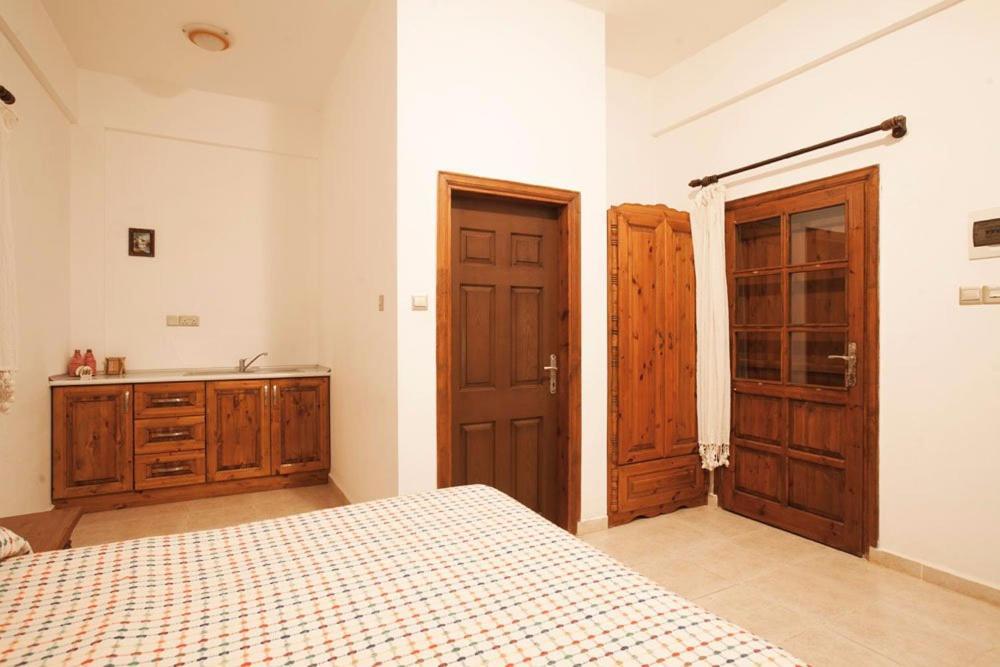 Glaro Garden Hotel Agia Trias Exterior photo